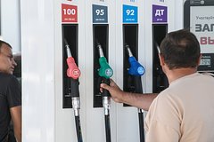 Минэнерго отреагировало на рекордный рост цен на бензин в России