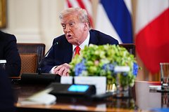 Трамп заявил о нежелании вмешиваться в дело своего экс-советника