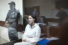 Мать авторки «Денежного марафона» из-за «сложных времен» запустила распродажу вещей дочери