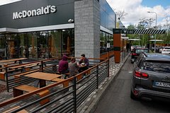 Украинцы начали устраиваться в McDonald’s ради брони от мобилизации