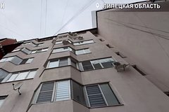 В российском городе 20-летний дом превратился в Титаник