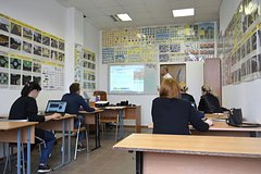 В российском городе школьников перевели на дистант в первый день занятий из-за атаки БПЛА