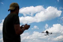 Боец рассказал об использовании ВСУ дронов с самодельными боеприпасами