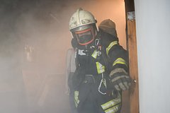 В Ленинградской области из-за падения обломков БПЛА вспыхнул пожар