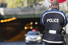 Автомобиль въехал в толпу на рождественской ярмарке